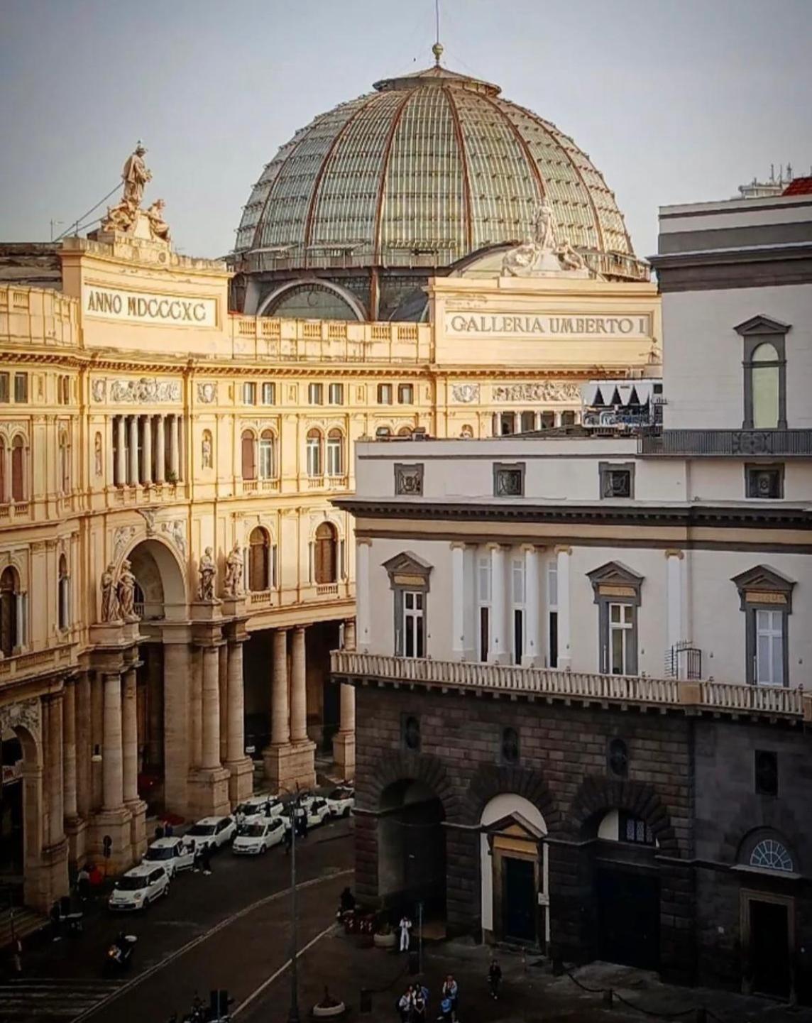 Casetta Piazza Plebiscito Neapel Exteriör bild