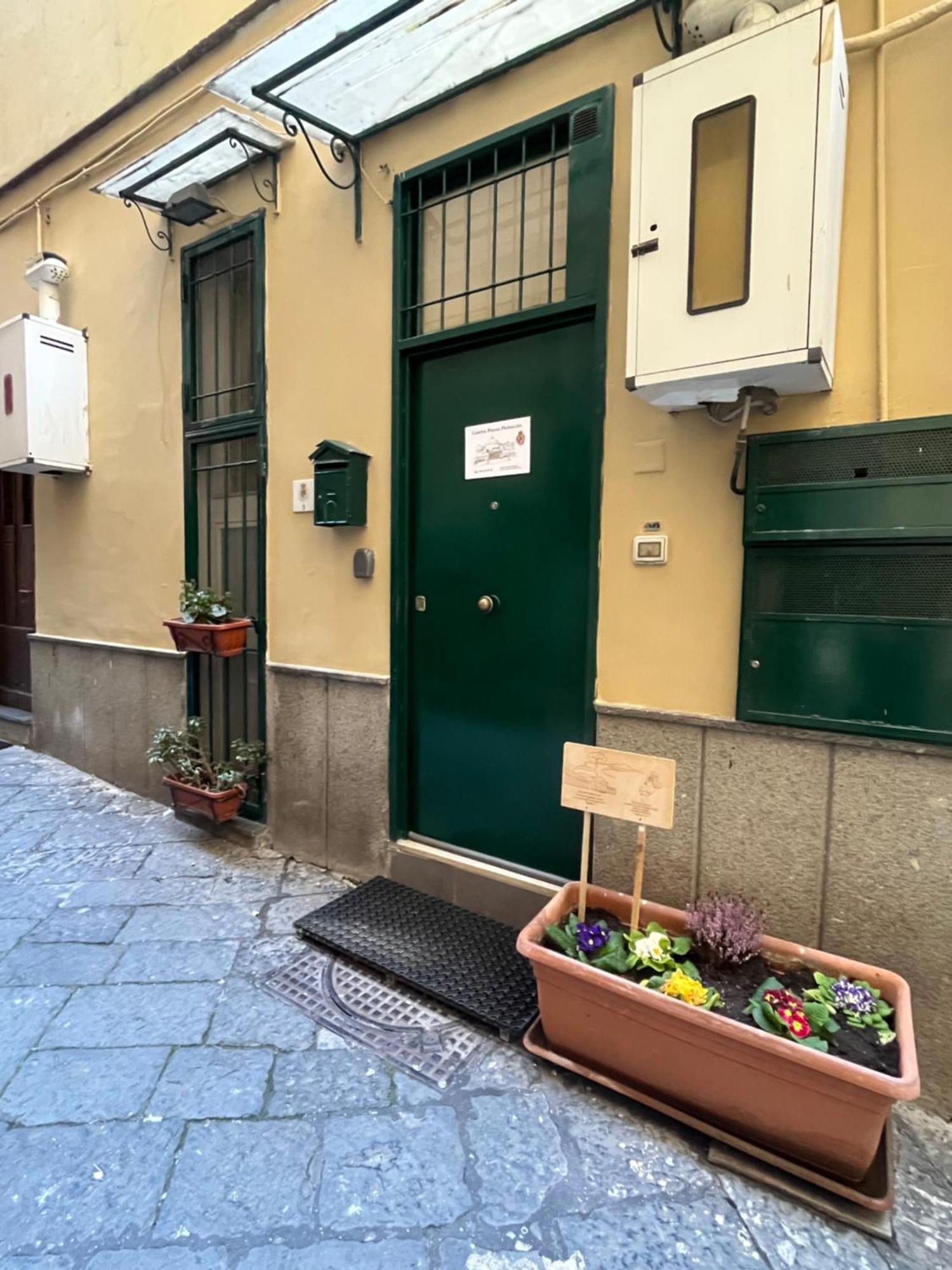 Casetta Piazza Plebiscito Neapel Exteriör bild